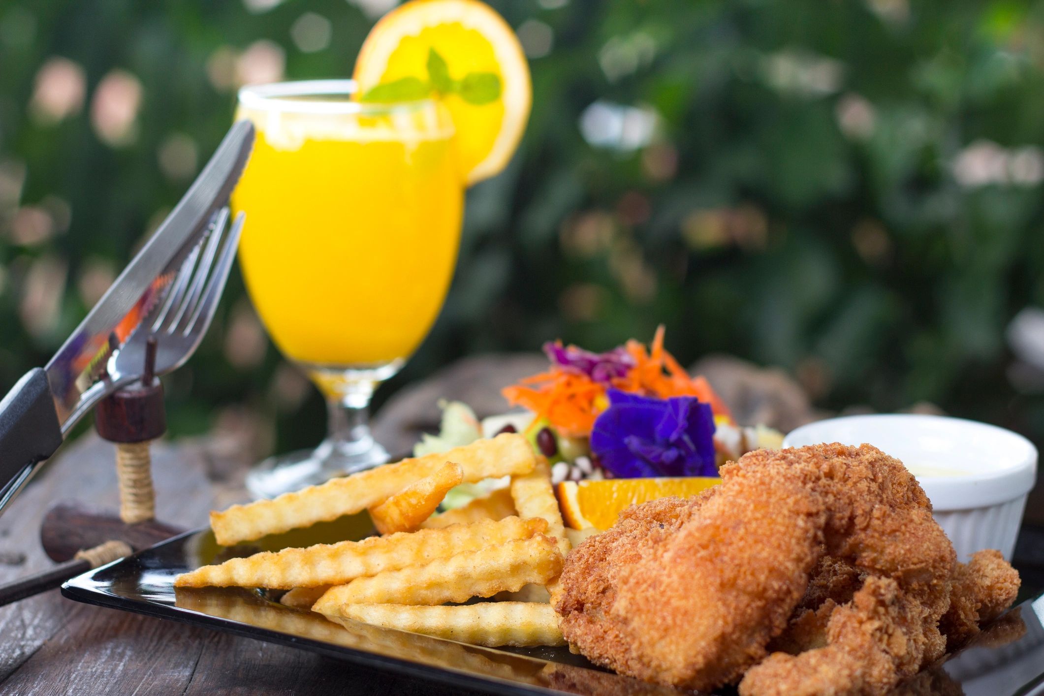 Fried chicken with fries