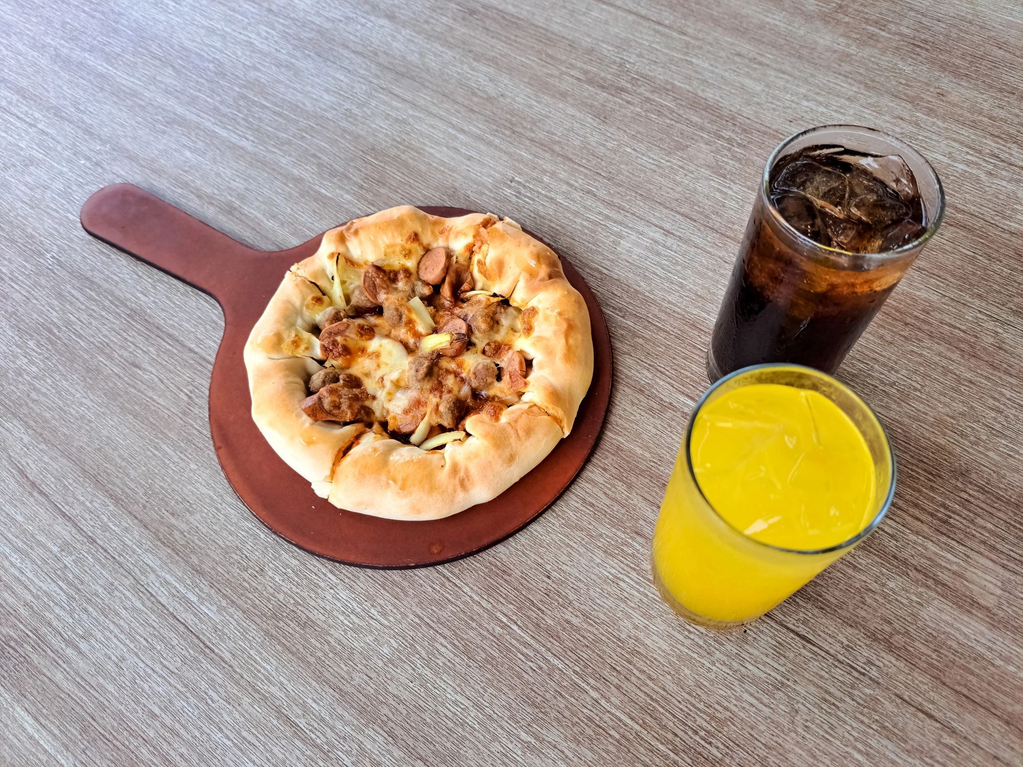 Pizza and drinks combo